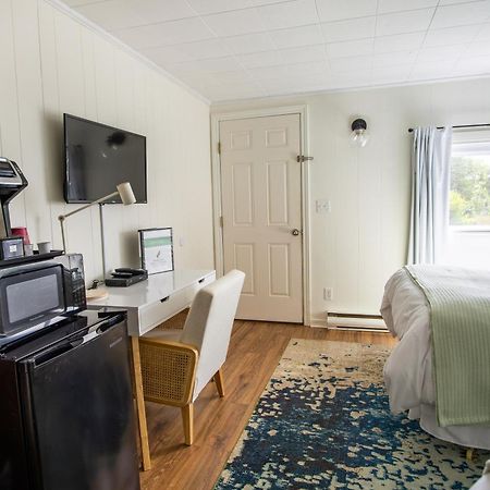 Friars Bay Inn & Cottages Welshpool 객실 사진