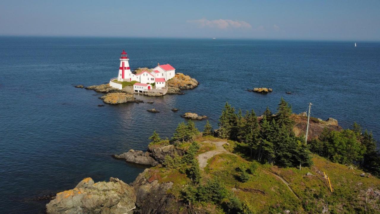 Friars Bay Inn & Cottages Welshpool 외부 사진