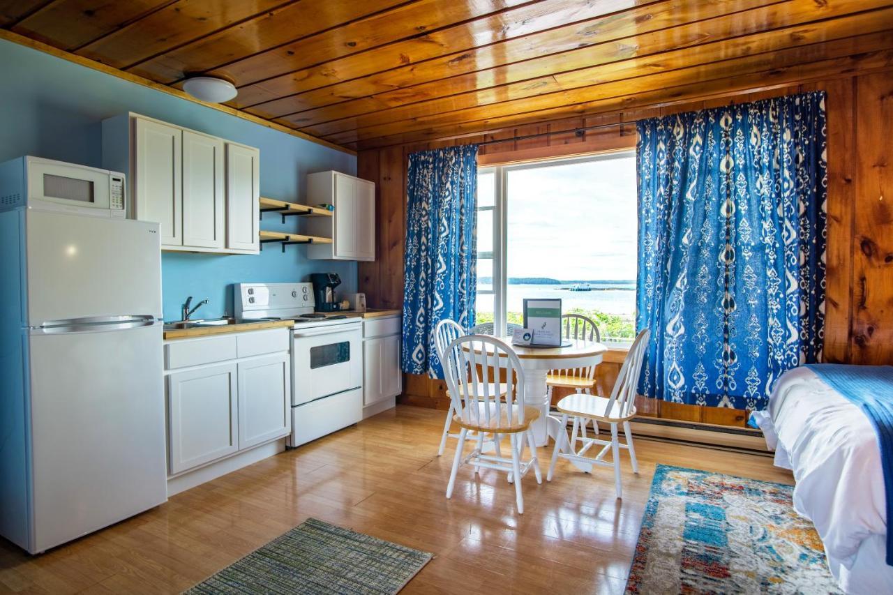 Friars Bay Inn & Cottages Welshpool 외부 사진