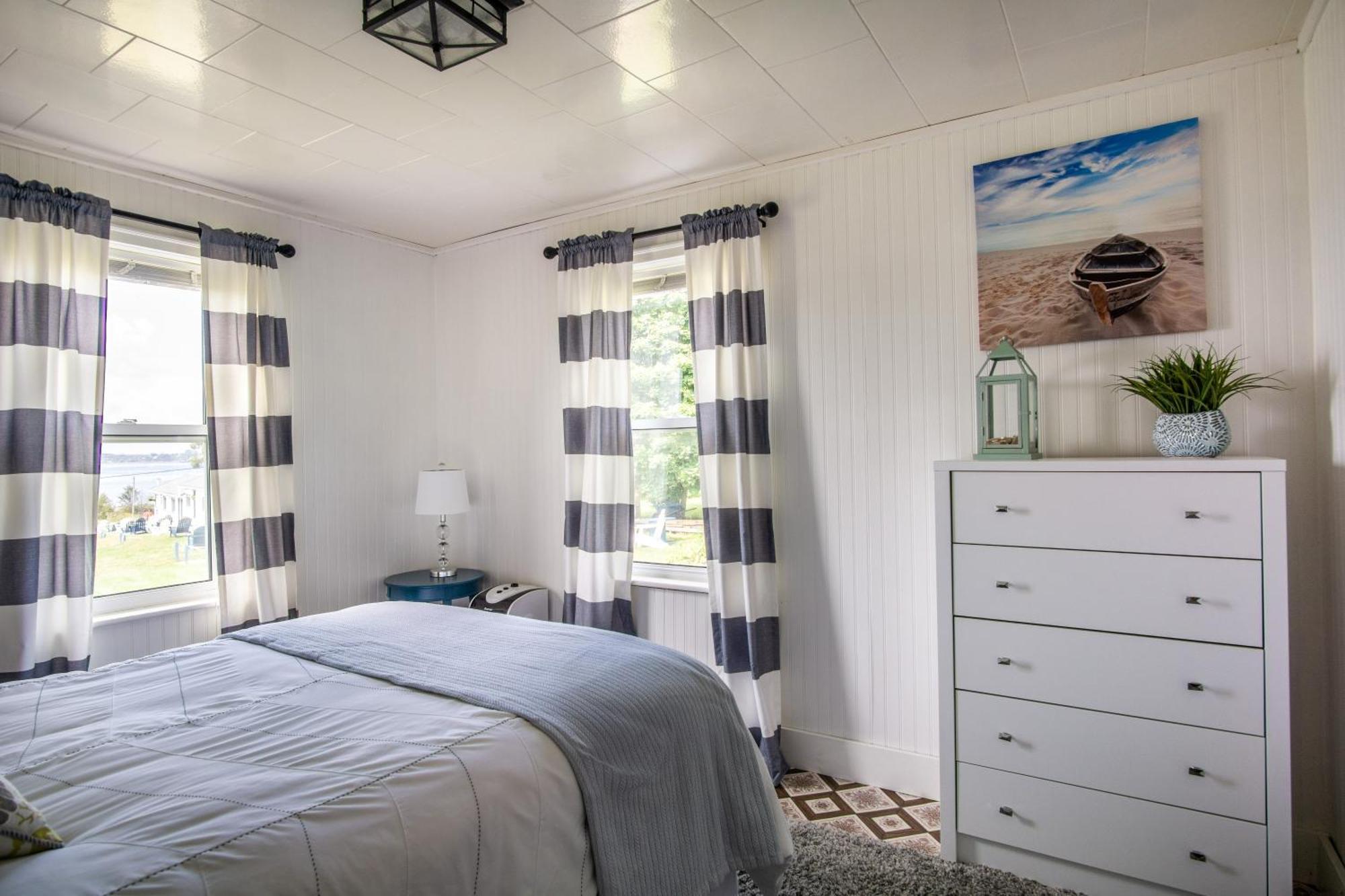 Friars Bay Inn & Cottages Welshpool 객실 사진