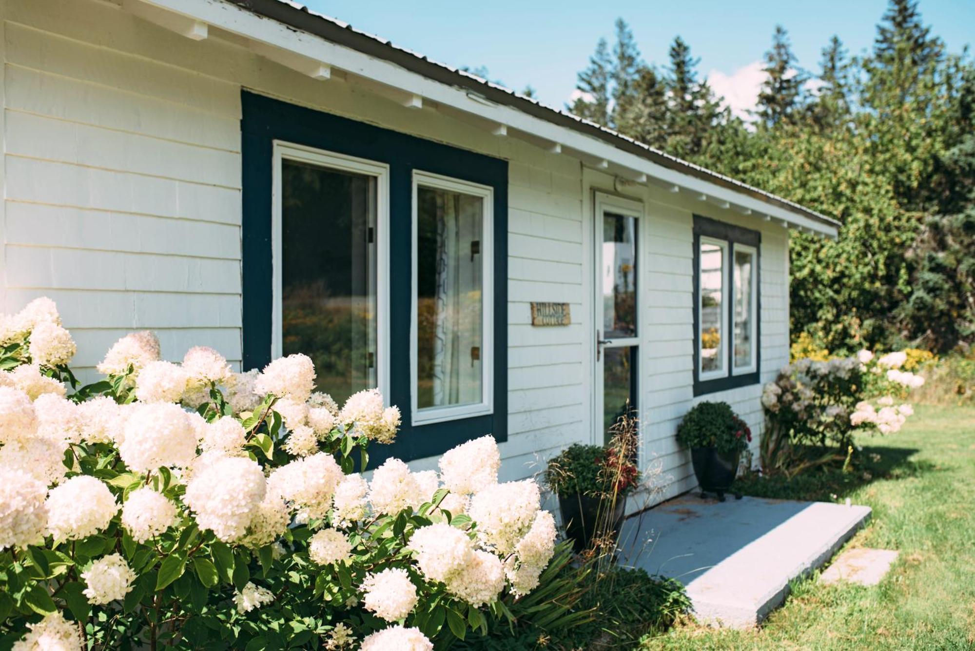 Friars Bay Inn & Cottages Welshpool 객실 사진